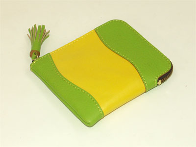カラフルな「ジーヴズ」（ファスナー式財布）