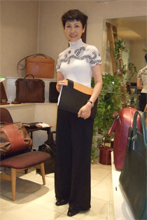 定番A4 クリアファイルホルダーをご紹介します。