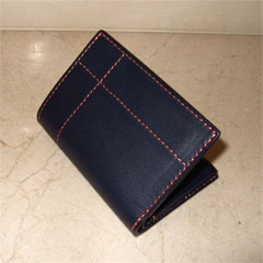 お揃いの革とステッチ、手帳カバーとカードケース