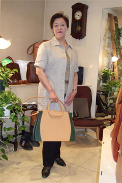 「デコルテバッグ＃３」グリーンで登場