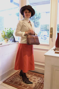 「ピローバッグ」のチョコレート色