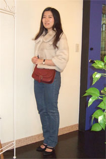 お洋服に合わせたショルダーバッグ