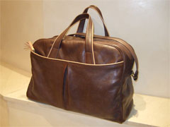 「シエナ」（旅行鞄）