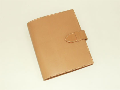 名刺が見えて、切手入れもあるシステム手帳