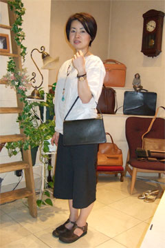 「トラペゾイド」のショートショルダー版