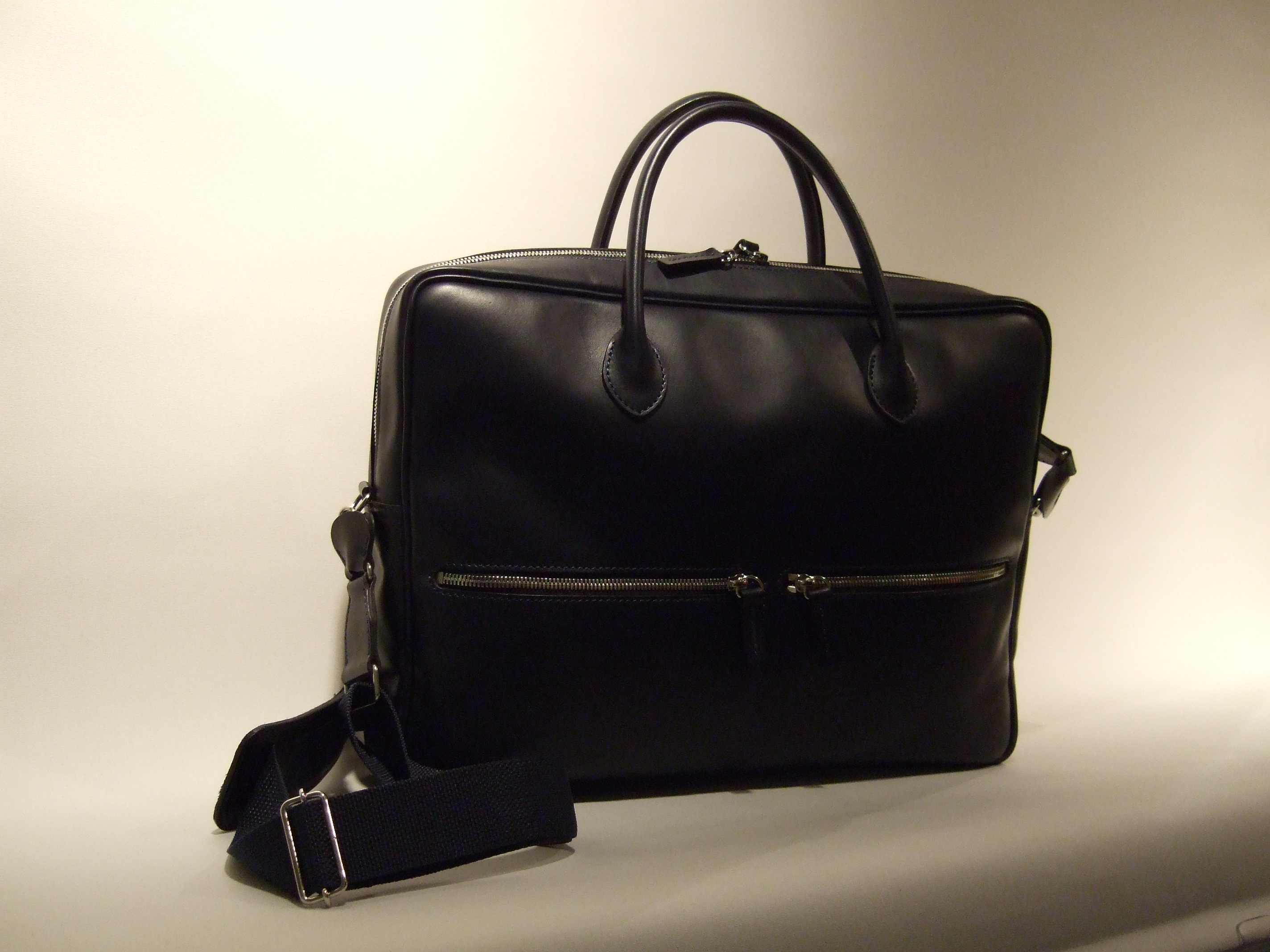 メンズブリーフケースのご紹介です。