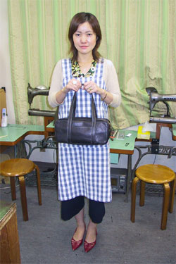 ウラ地つきバッグ