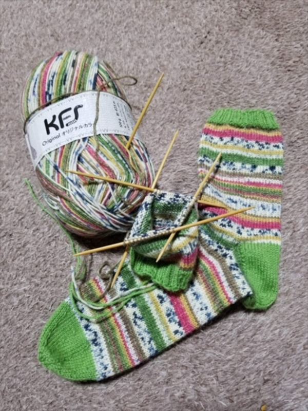 クリスマスに手編みの靴下　　年末年始の感謝製品のご紹介