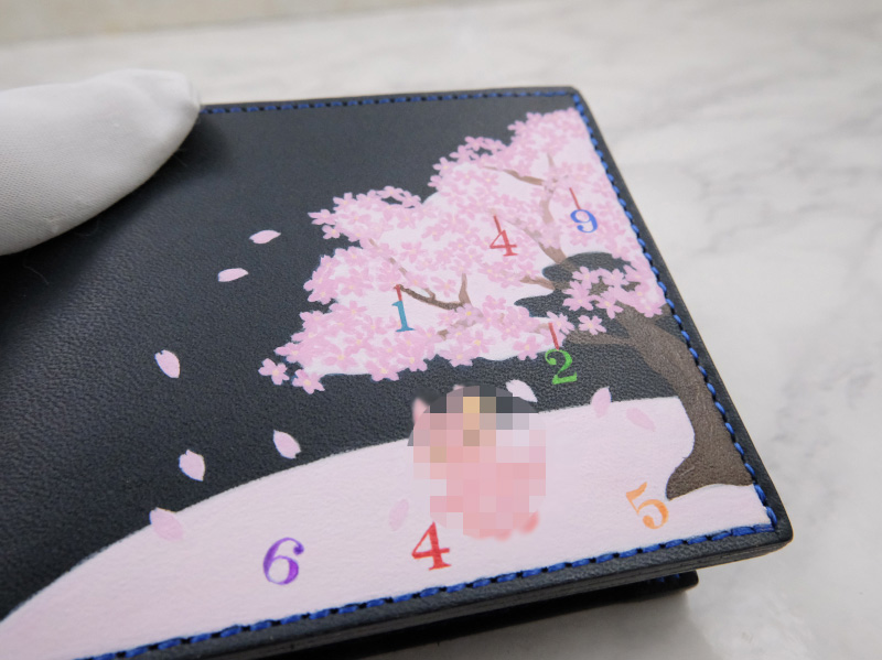 ミュージアム・ラインの桜の絵、二つ折り財布　31104　