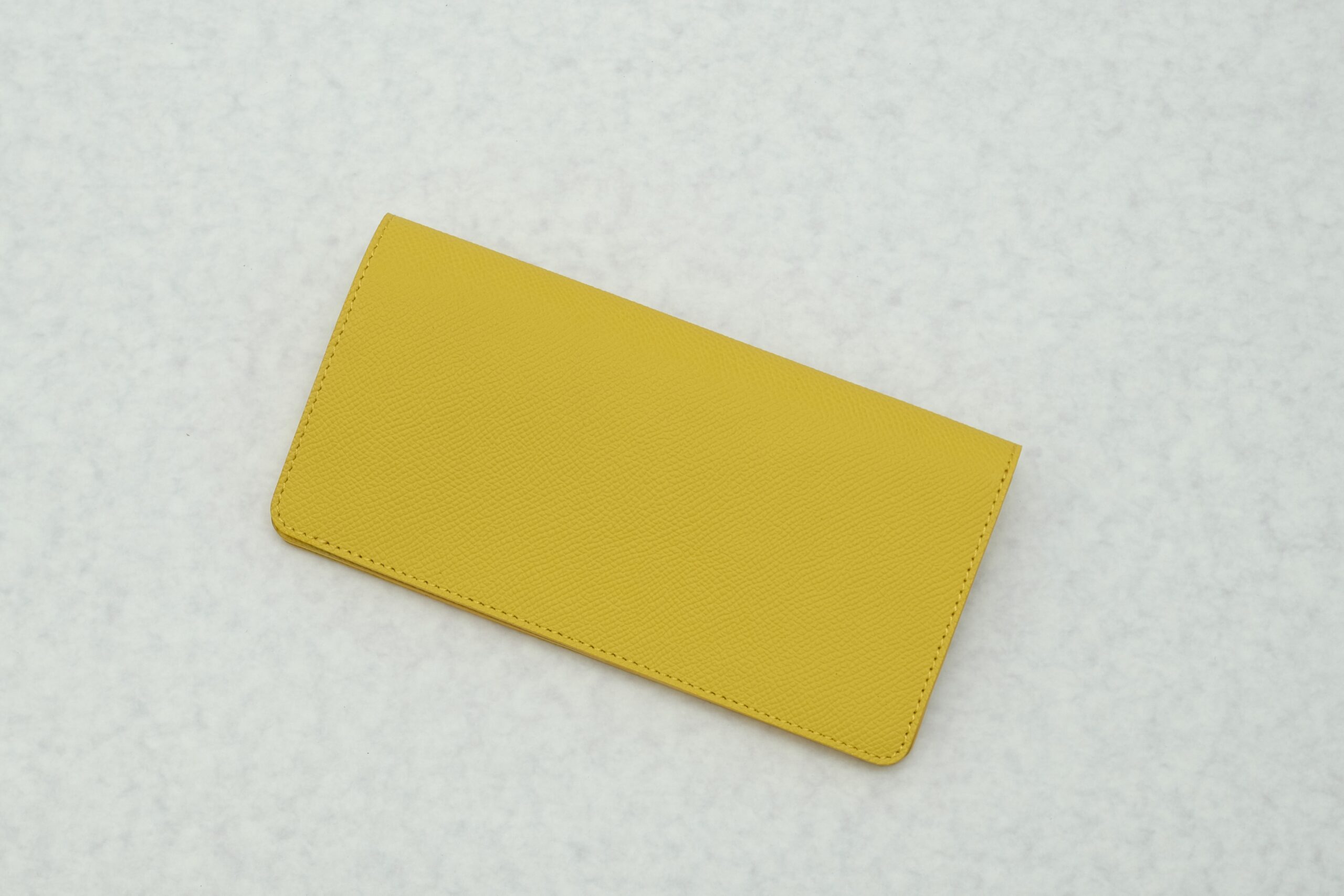 新年の黄色い長財布 251103