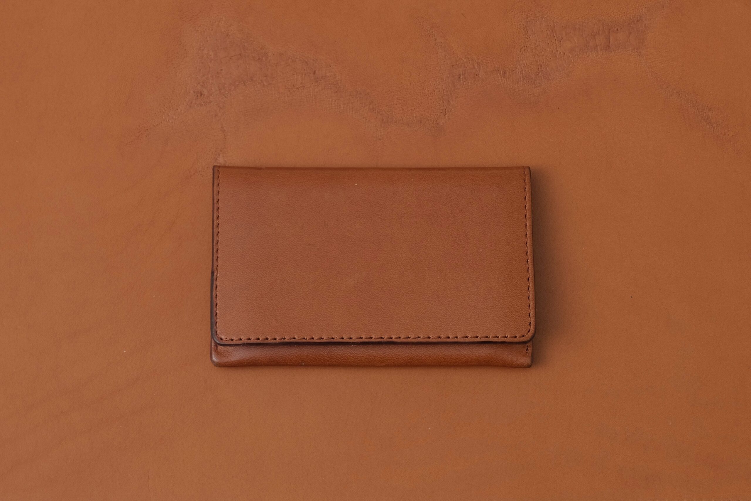 オリジナルレザー入荷のお知らせ、ヌメキャメルとネイビー