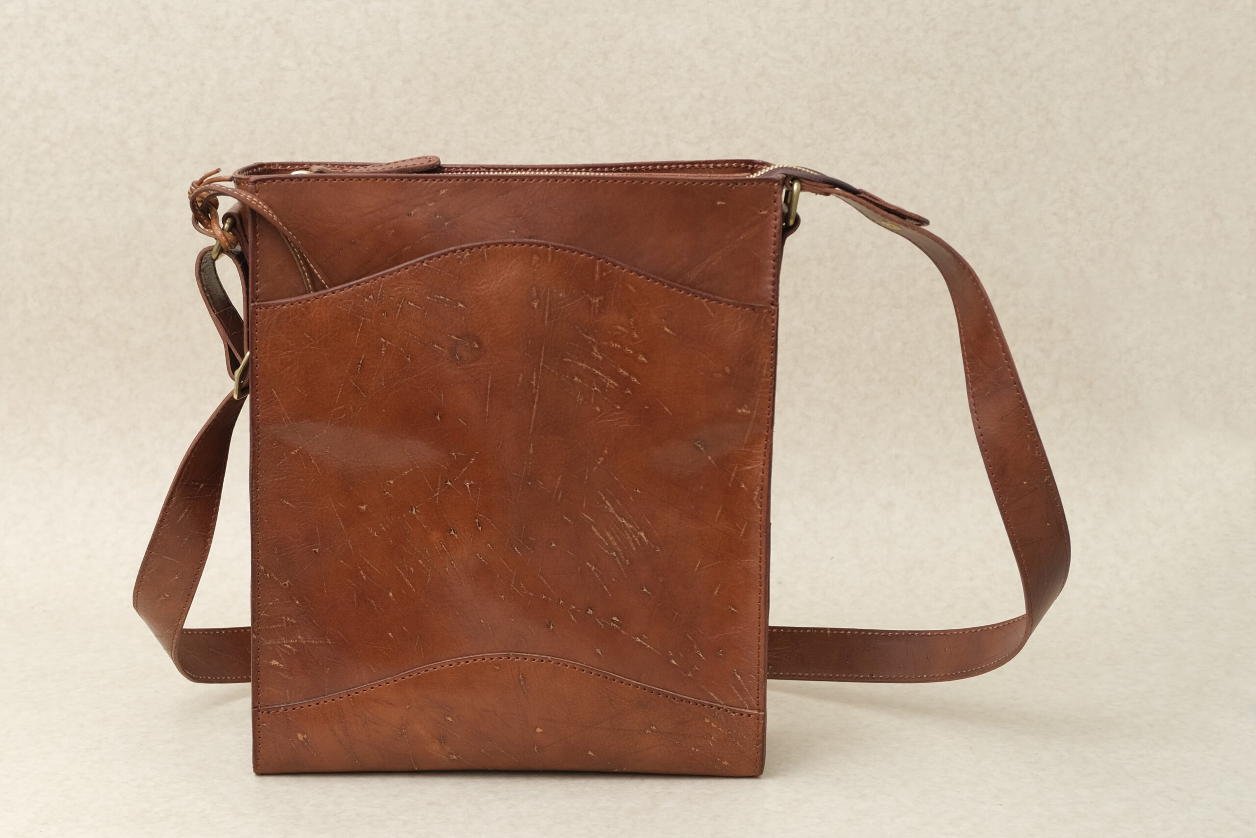 新作ショルダーバッグ「ジョルノ」