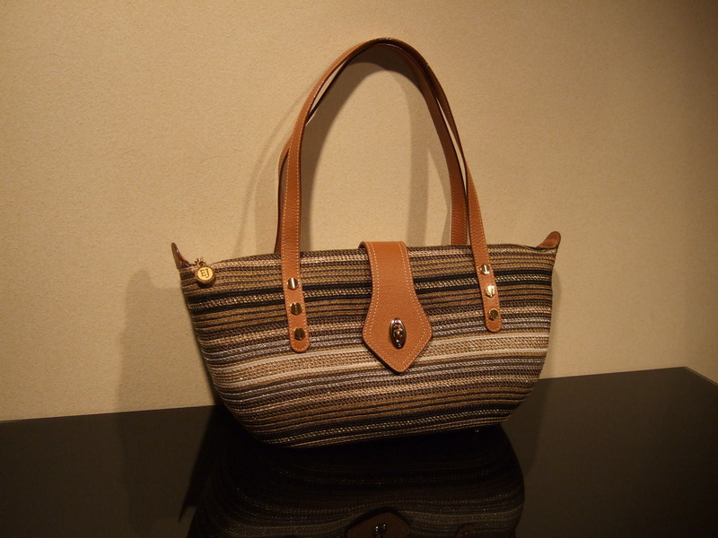 アンティーク＆ヴィンテージバッグフェア　本日2/11～2/28（日・月除く）